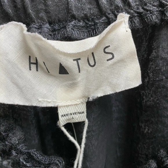 Hiatus size L NWT lightweight pants - Picture 3 of 4